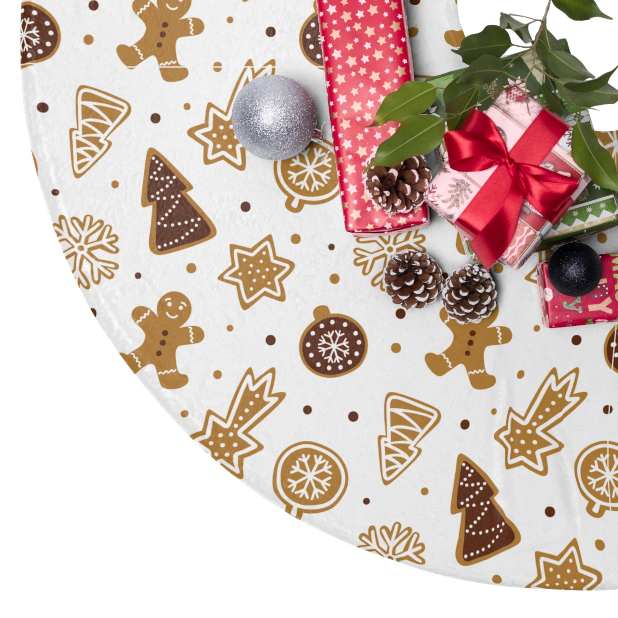Gingerbread Cookie Patterned Christmas Tree Skirt